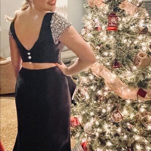 Sherri Hill size 10 black prom dress